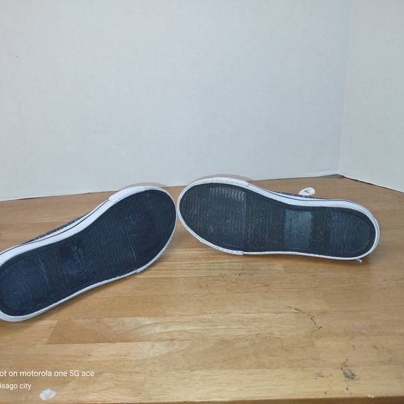 Kids Glitter Sneakers with White Laces - Picture 8 of 8